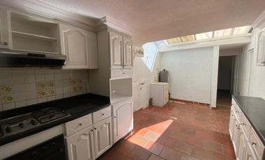 casa en arriendo en molinos norte. Cod A13393