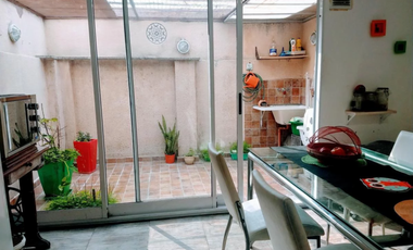 Departamento (PH) en Venta en Caballito 2 ambientes 57 m2 c terraza propia – Neuquén 1100