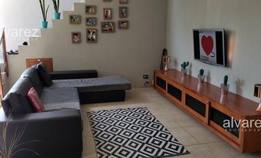 Casa venta 4 ambientes Hara Maria Victoria Moremo