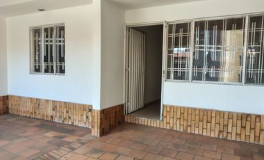 casa en venta en arboleda, los patios. Cod V14128