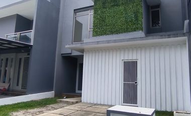 Foresta Naturale, BSD City. rumah bagus sudah renovasi.