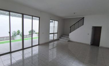 Foresta Naturale, BSD City. rumah bagus sudah renovasi.