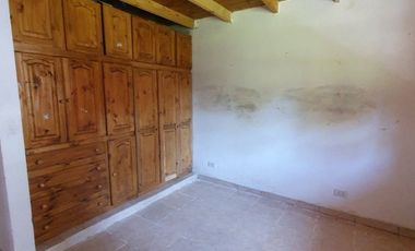LATORRE PROP. VENDE  2 CHALET  SOBRE MISMO LOTE DE 3 AMB + Y DE 2 AMB