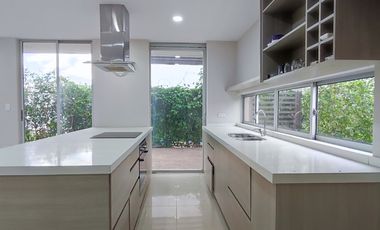 casa en venta en via antigua bocono. Cod V28696