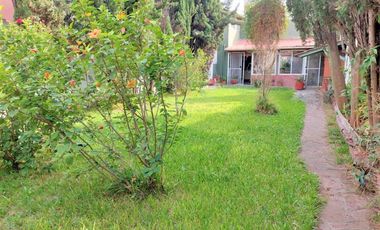 Casa 5 amb. con Garaje, Quincho y Fondo libre. Lanús Este - Super Ubicación