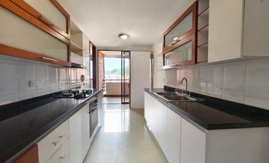 apartamento en arriendo en bajo aguacatal. Cod A9190861