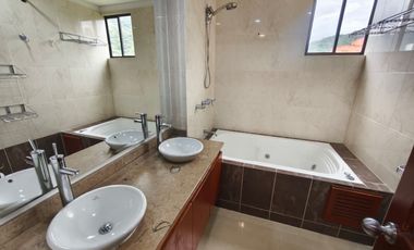 apartamento en arriendo en bajo aguacatal. Cod A9190861