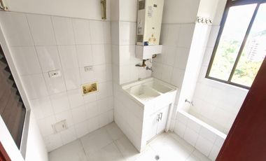 apartamento en arriendo en bajo aguacatal. Cod A9190861