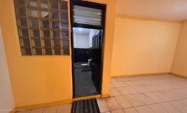 Rumah Luas 2 Lantai Disewakan di Tebet Timur - 4+1 KT, Lokasi Strategis & Lingkungan Premium