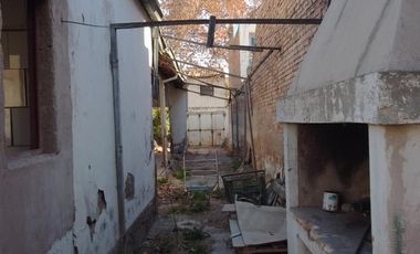 BARRIO BOMBAL, SOBRE AMEGHINO