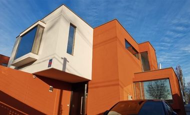 Casa en venta de 3 dorm. en Huechuraba