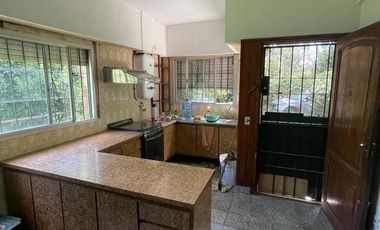 Casa sobre lote de 800 mts2