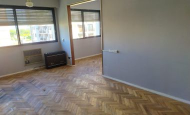 Departamento en  alquiler en Martinez - 4 amb al frente