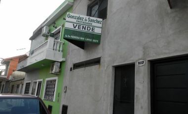 NUEVO VALOR  IMPERDIBLE CASA CON GARAGE PASANTE Y PARQUE