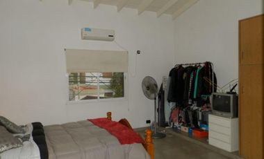 NUEVO VALOR  IMPERDIBLE CASA CON GARAGE PASANTE Y PARQUE