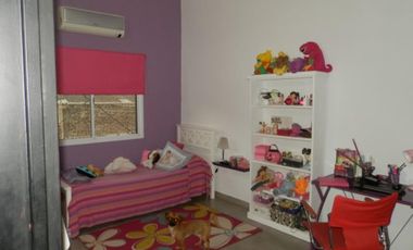 NUEVO VALOR  IMPERDIBLE CASA CON GARAGE PASANTE Y PARQUE