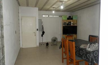 NUEVO VALOR  IMPERDIBLE CASA CON GARAGE PASANTE Y PARQUE