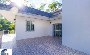 5 bed Country Estate