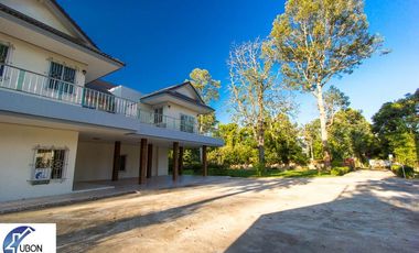 5 bed Country Estate