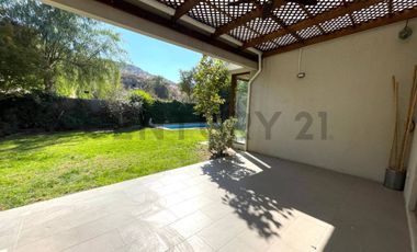 VENDO HERMOSA CASA ESTILO MEDITERRÁNEA EN SANTA ELENA CHICUREO