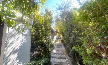 VENDO HERMOSA CASA ESTILO MEDITERRÁNEA EN SANTA ELENA CHICUREO