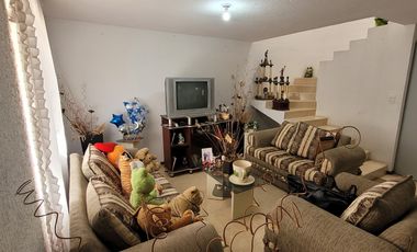 Casa de 4 recamaras enfrente de Escuela