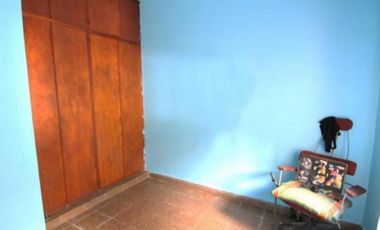 Villa Adelina - A 6 cuadras de Panamericana y Thames - Casa en Venta a Reciclar o Modernizar