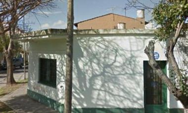 Villa Adelina - A 6 cuadras de Panamericana y Thames - Casa en Venta a Reciclar o Modernizar