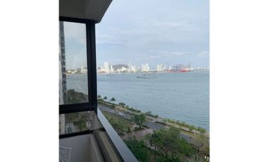En Cartagena vendo excelente apartamento vista a la bahía Bocagrabde