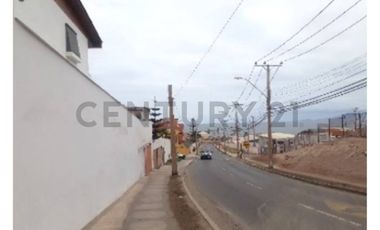 VENTA  AMPLIA CASA EN ANTOFAGASTA