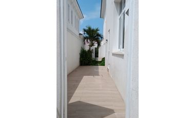 Vendo Casa en Aires de Batan “VISTA al LAGO