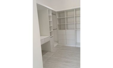 Vendo Casa en Aires de Batan “VISTA al LAGO