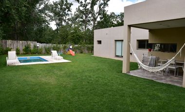 VENTA DE CASA EN Juana Koslay