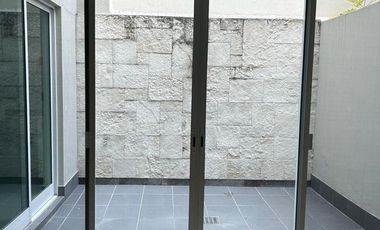 RENTA DE OFICINA EN ARCOS VALLARTA