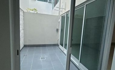 RENTA DE OFICINA EN ARCOS VALLARTA