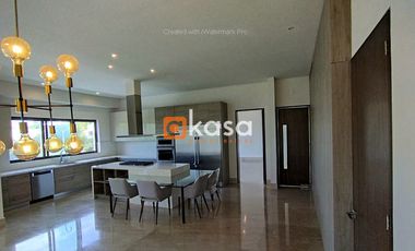 Casa en Venta en Residencial San Patricio, San Pedro Garza García.
