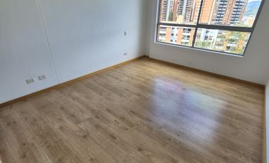 apartamento en arriendo en loma de las brujas. Cod A9432624