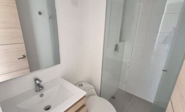 apartamento en arriendo en loma de las brujas. Cod A9432624