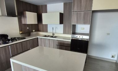 apartamento en arriendo en loma de las brujas. Cod A9432624
