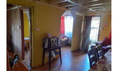Acogedora casa en barrio Familiar