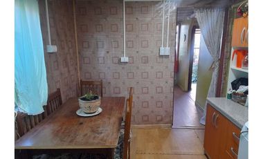 Acogedora casa en barrio Familiar