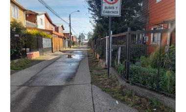Acogedora casa en barrio Familiar