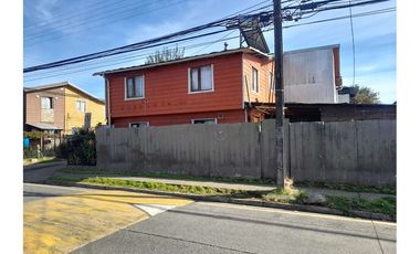 Acogedora casa en barrio Familiar