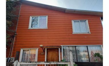 Acogedora casa en barrio Familiar