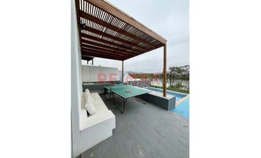 Venta De Casa De Playa En Condominio Las Lagunas De Puerto Viejo