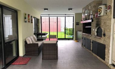 Casa en venta en Quilmes Oeste