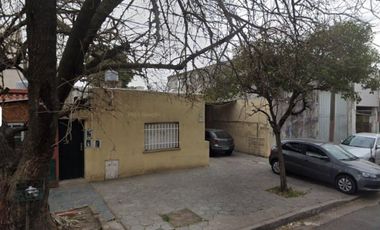 LOTE CON CASA A RECICLAR O DEMOLER 8,66 X 29,69