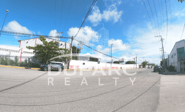 Propiedad 9542.23 m2  en Puerto Industrial con Patio, Oficinas y Bodega en Renta