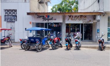 SE VENDE DOS LOCALES COMERCIALES EN YURIMAGUAS, LORETO