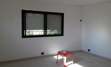 Hermosa casa quinta en venta, barrio Parque Paso del Rey